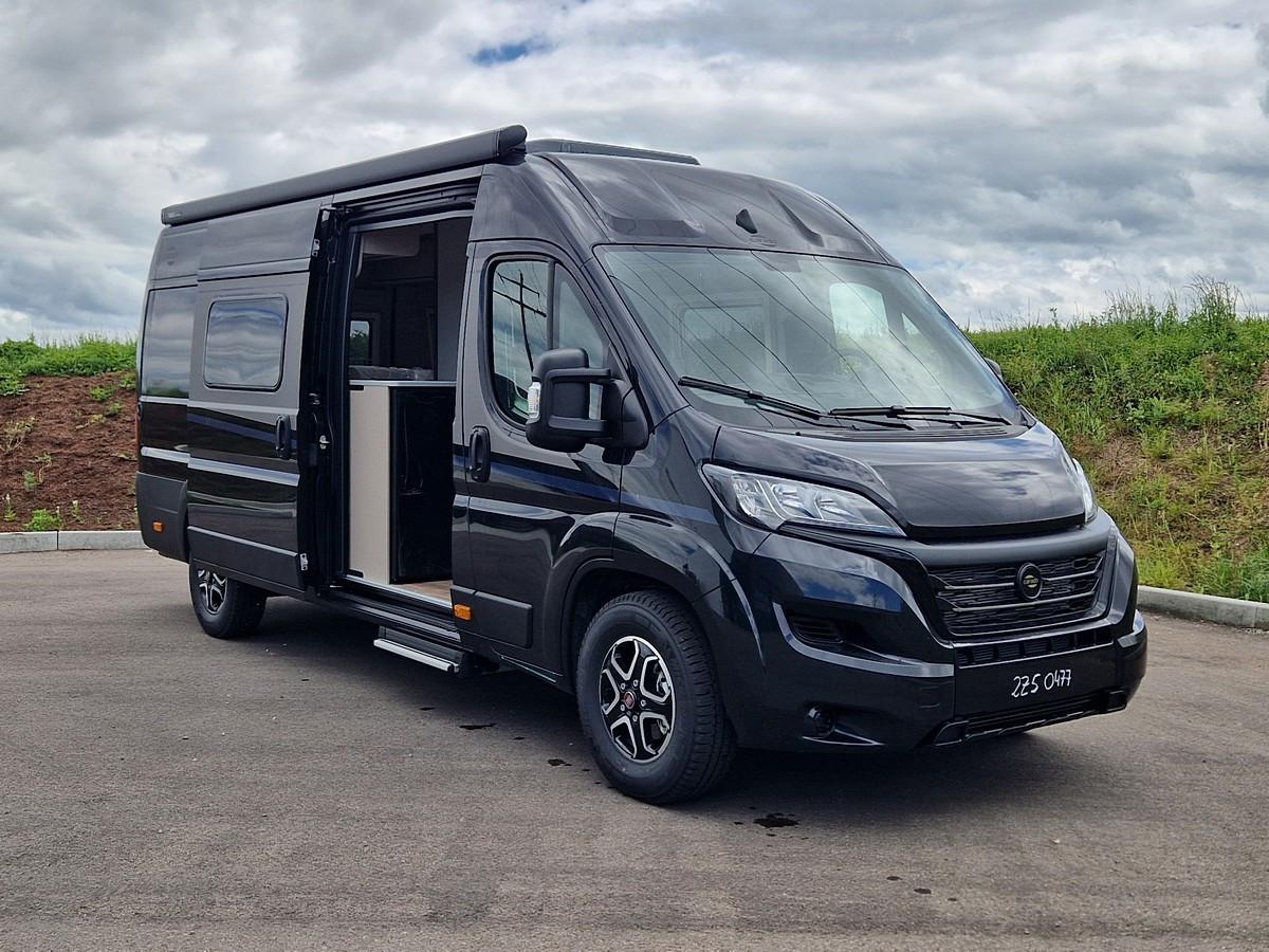 Carado CV640 Pro Automat  Markise Busbiker