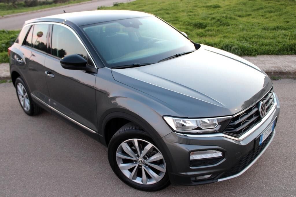 Volkswagen VOLKSWAGEN T-Roc 1.6 TDI *Bicolore *Luci Ambient imagem 3