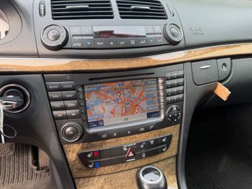 Mercedes E 280 - 12