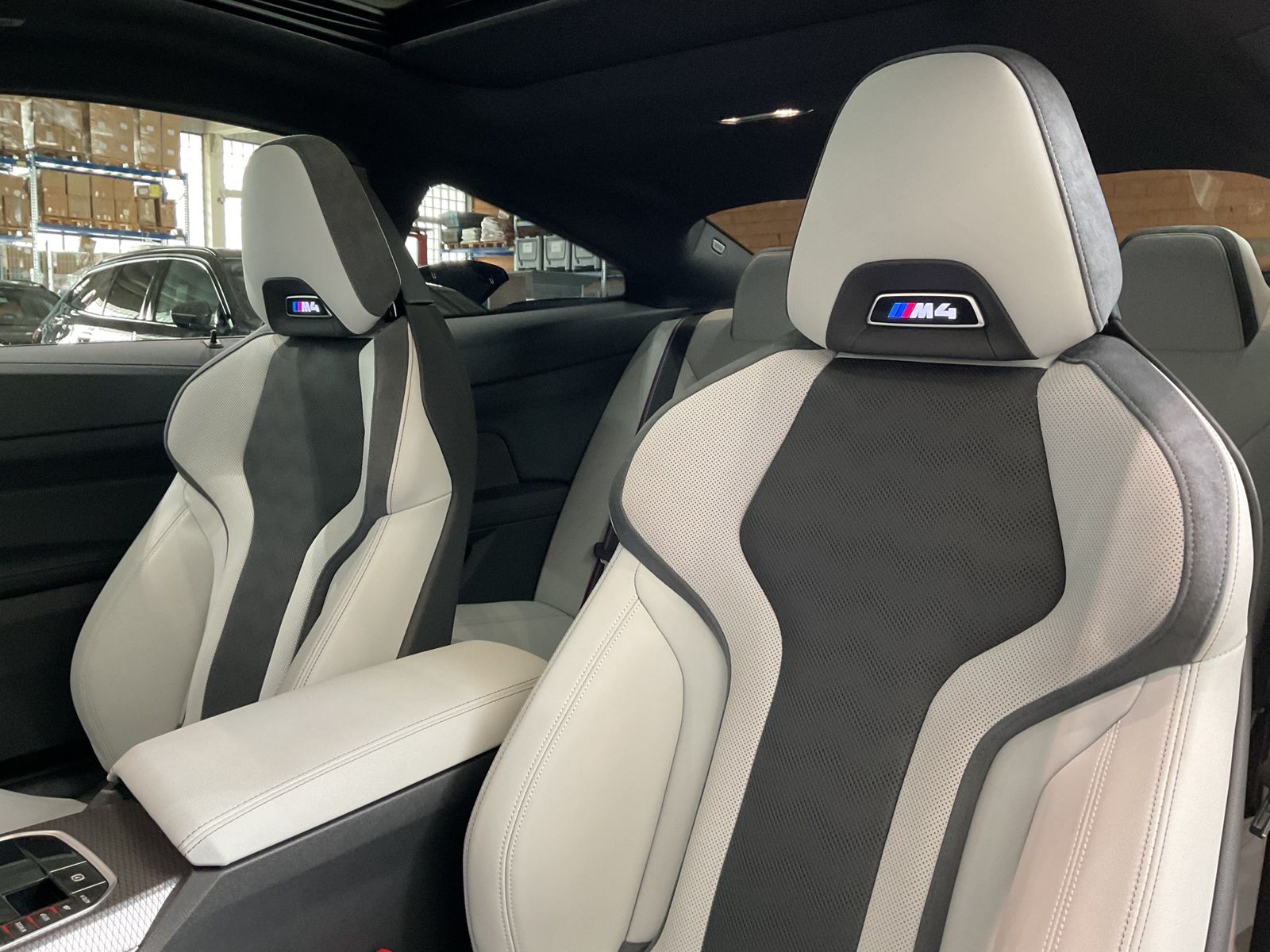 Fahrzeugabbildung BMW M4 Competition aktive Sitzbelüftung vorn, Glasda