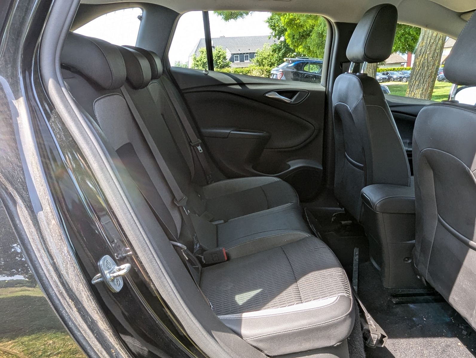OPEL Astra 1.5 CDTI Aut. Elegance Navi LED Kamera - Image 13