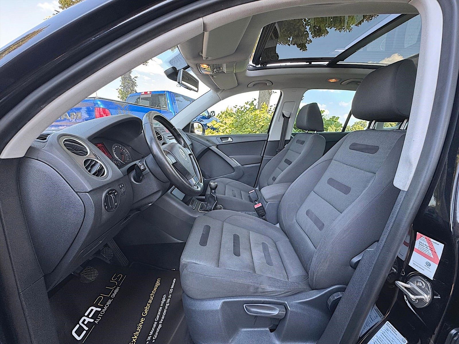 Fahrzeugabbildung Volkswagen Tiguan Sport & Style 4Motion *Pano*AHK*Klima*