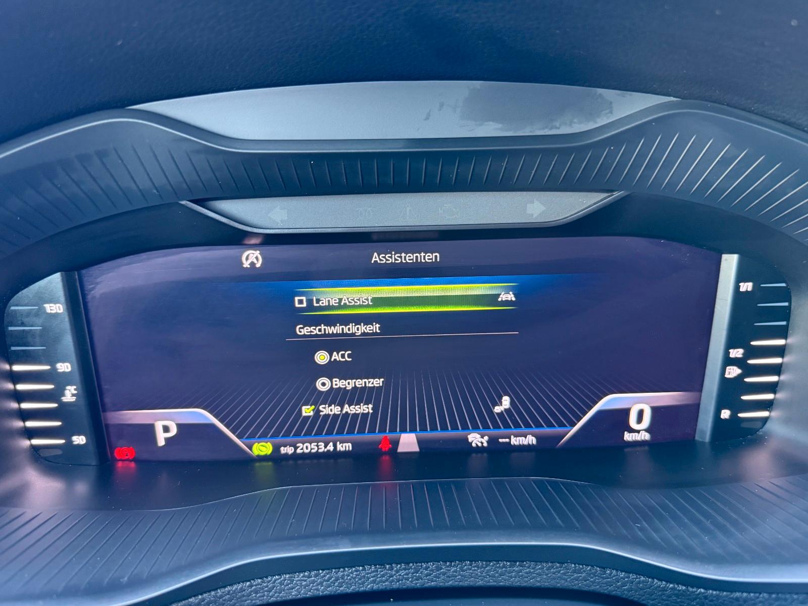 Skoda Karoq 1.5 TSI DSG NAVI LED KAM  el.HECK 1.HAND