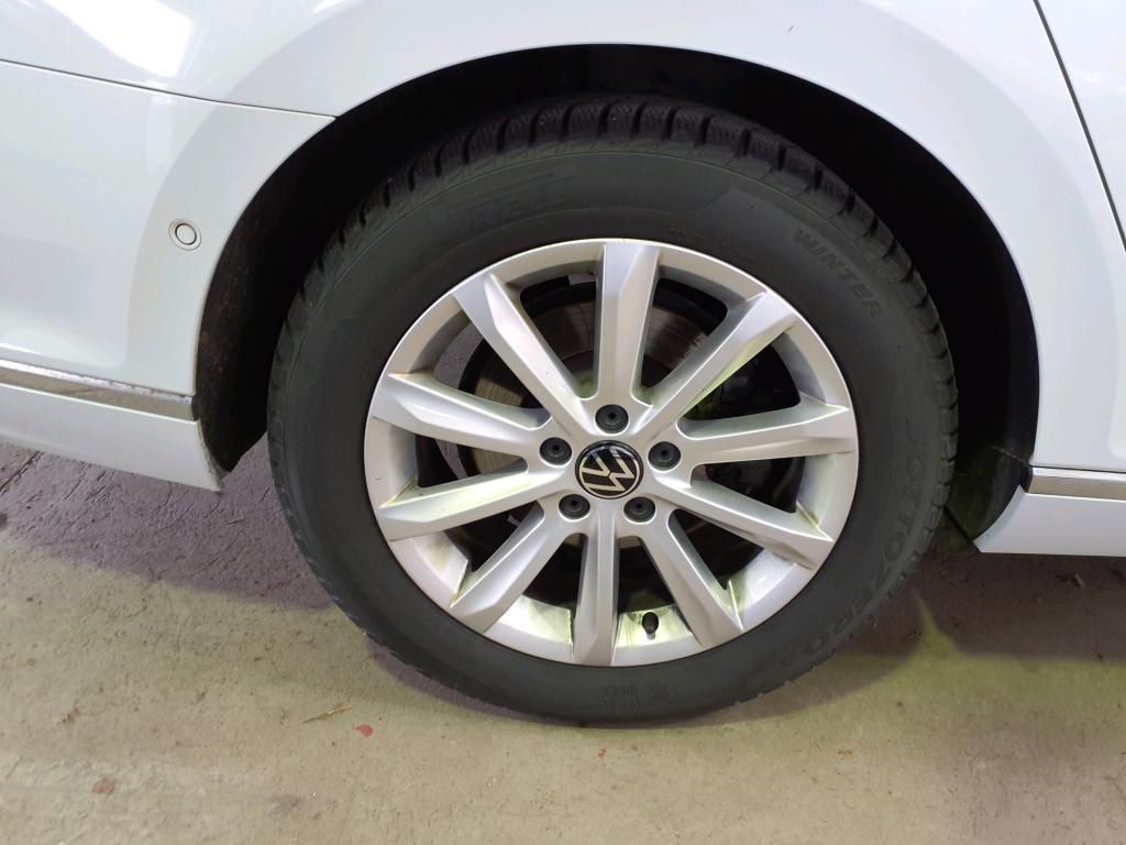 Volkswagen Passat Variant Elegance 2.0 TDI DSG RFK*PDC*Temp