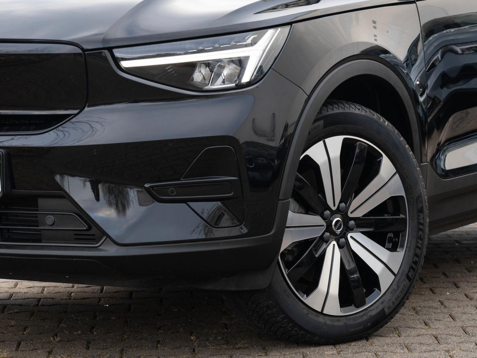 Volvo XC40 Plus Recharge Pure Electric 2WD
