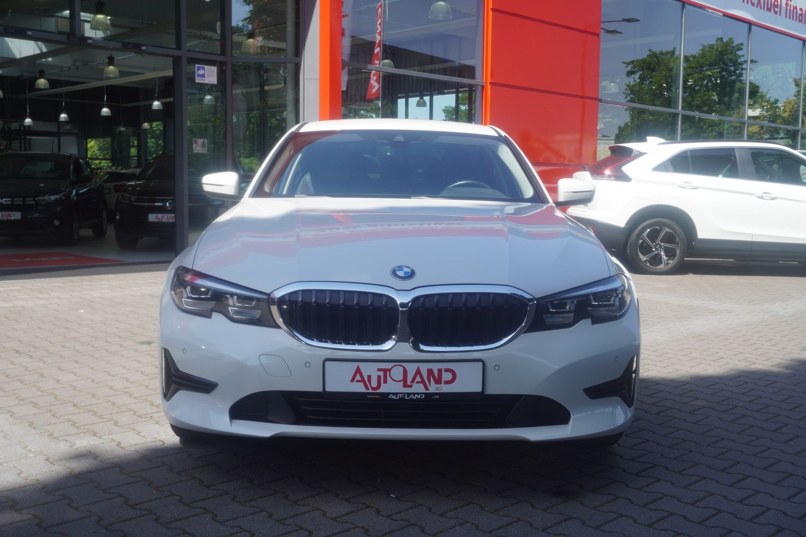BMW 320e Advantage LED ACC Totwinkel Keyless-Go Navi foto 3
