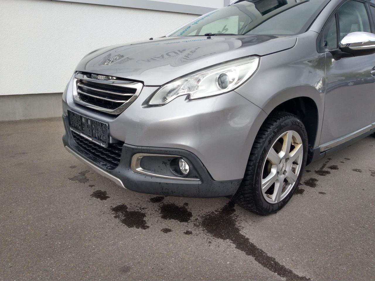 Peugeot 2008 1,2 Navi Sitzheizung Tempomat PDC Alu Klima