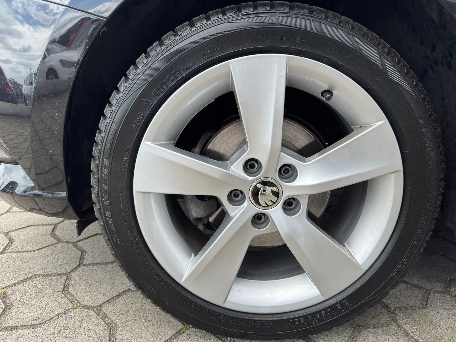 Fahrzeugabbildung SKODA Fabia Combi 75PS 5-Gang*SHZ*PDC