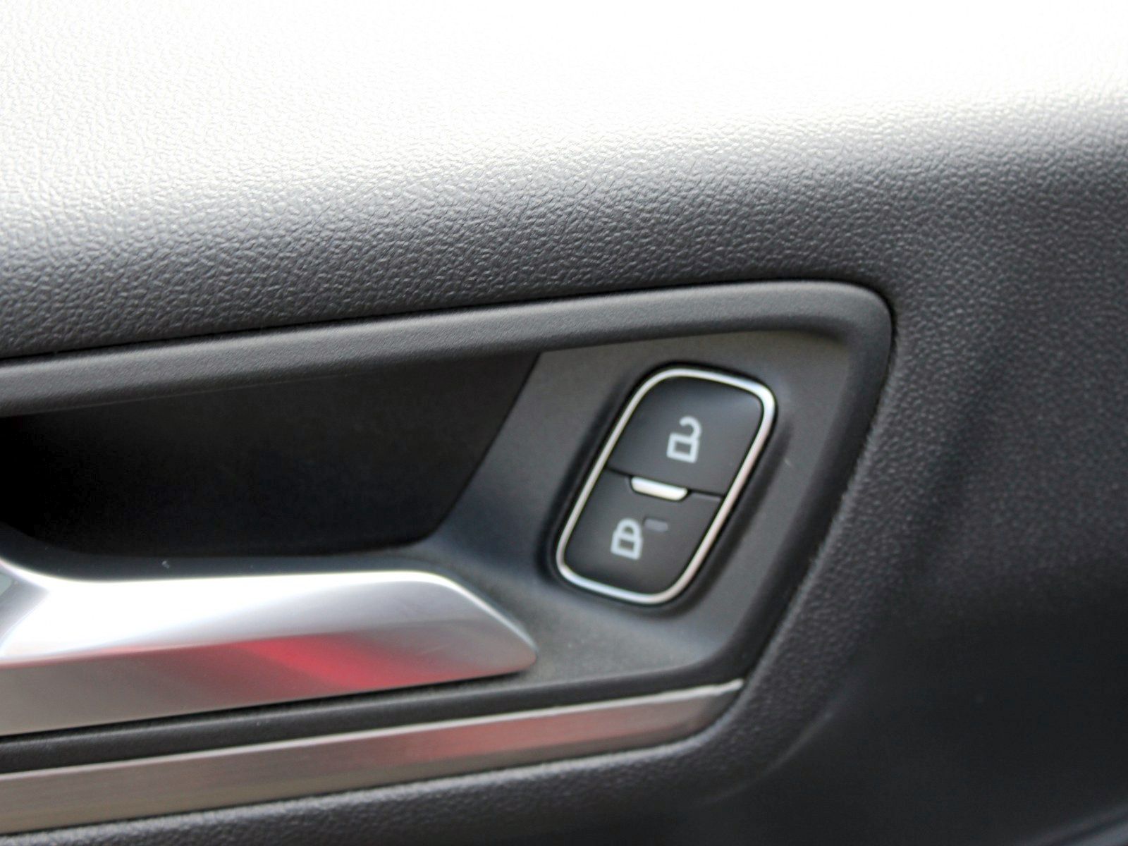 Fahrzeugabbildung Ford Kuga Plug-In Hybrid Titanium 2,5 Duratec