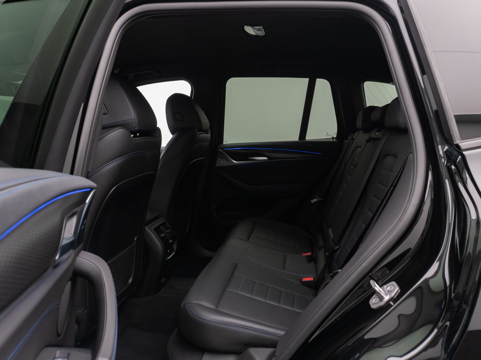 Fahrzeugabbildung BMW X3 xD30d M Sport Kamera Laser DAB HiFi AHK 20"