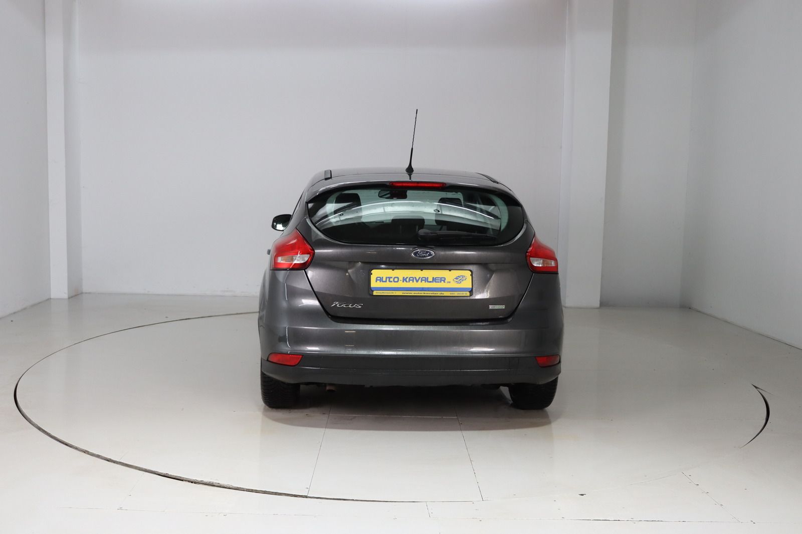 Fahrzeugabbildung Ford Focus 1.0 Ecoboost * SHZ * Tempomat