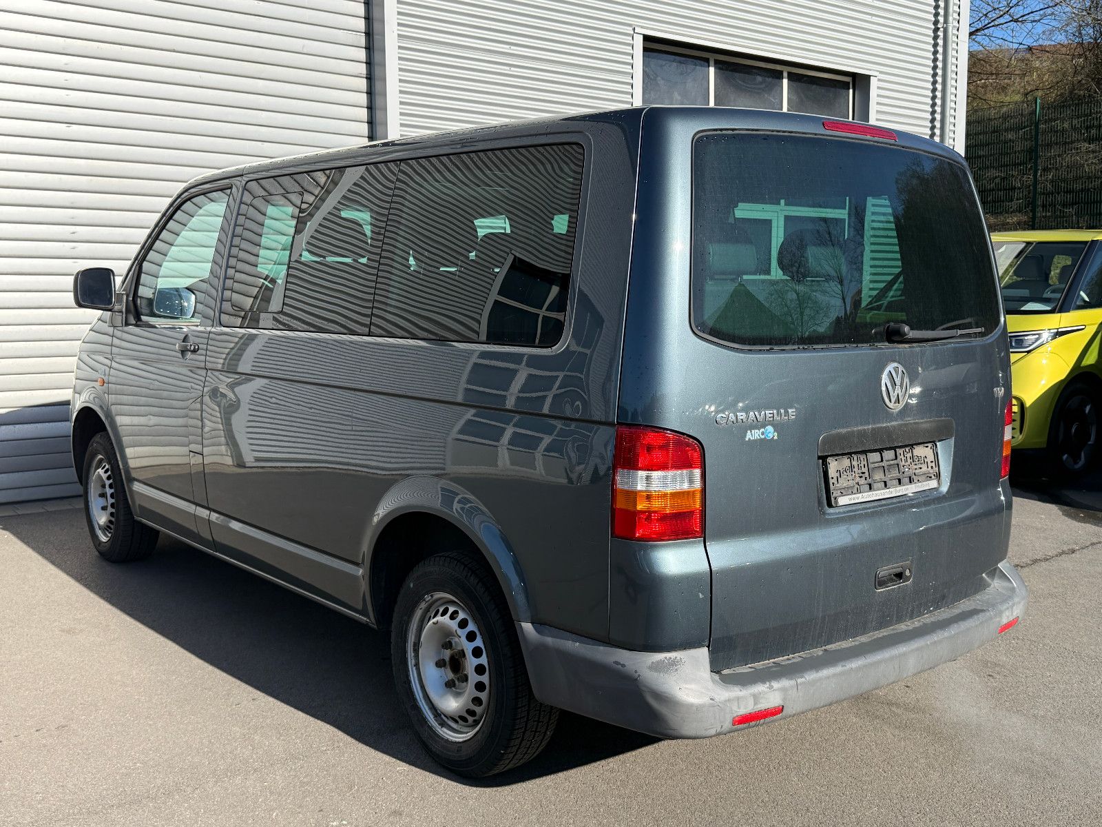 Fahrzeugabbildung Volkswagen T5 Caravelle Trendline 1.9 Tdi 9-Sitzer Klima
