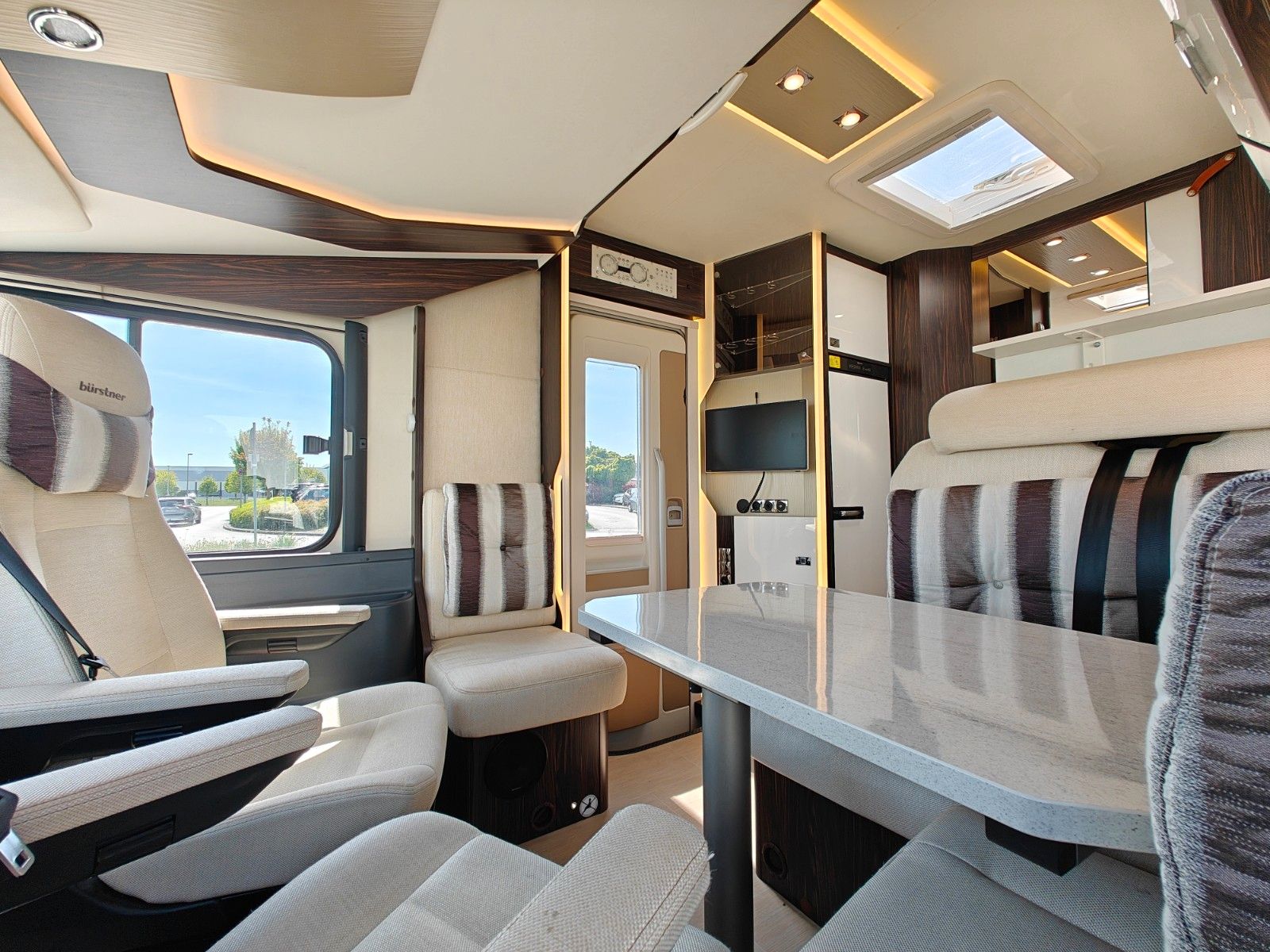 Fahrzeugabbildung Bürstner Elegance I 728 G - 150PS, SAT, TV, Navi, 2x AGM