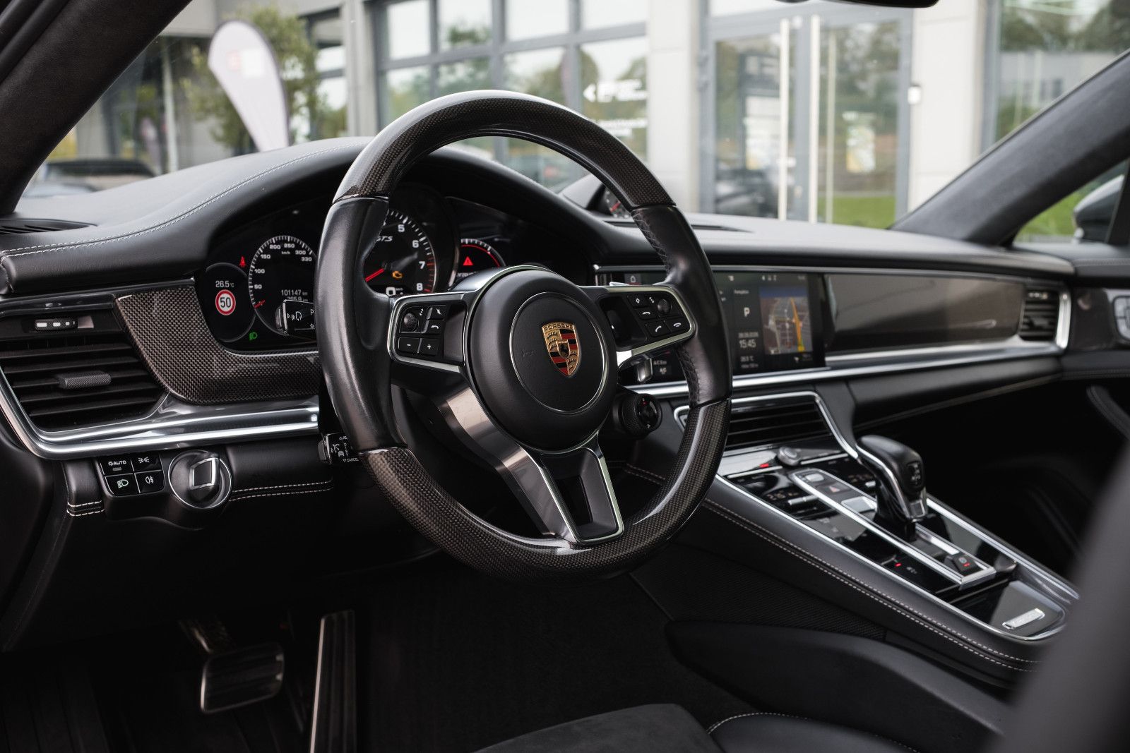 Fahrzeugabbildung Porsche Panamera Sport Turismo GTS-BOSE-Approved