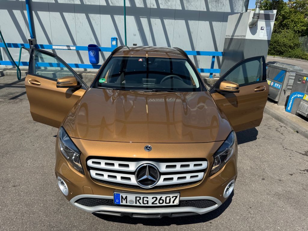 Image of Mercedes-Benz GLA 200
