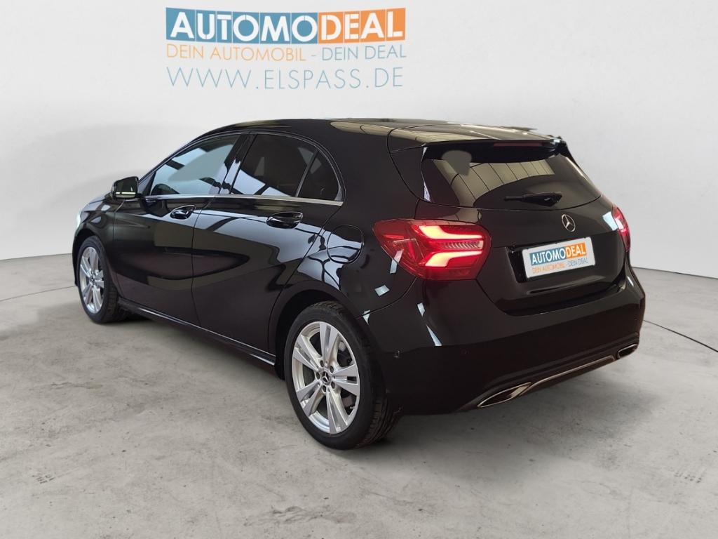 Mercedes-Benz A 250 BlueEfficiency Urban AUTOMATIK NAV LED SIT