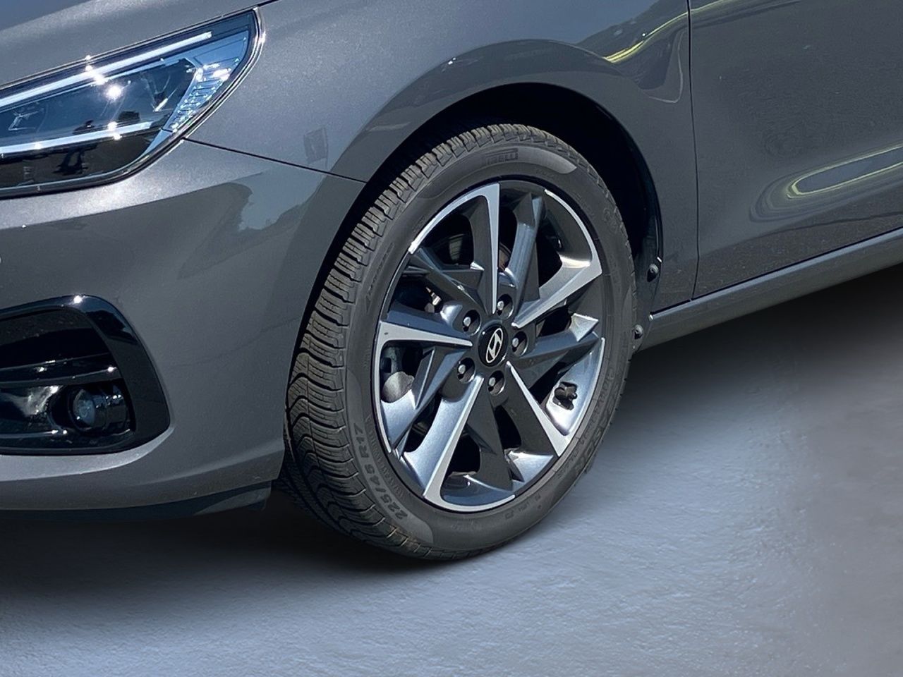 Fahrzeugabbildung Hyundai i30 DCT ADVANTAGE NAVI*LED*2Z-KLI*CARPL*SHZ*LHZ*