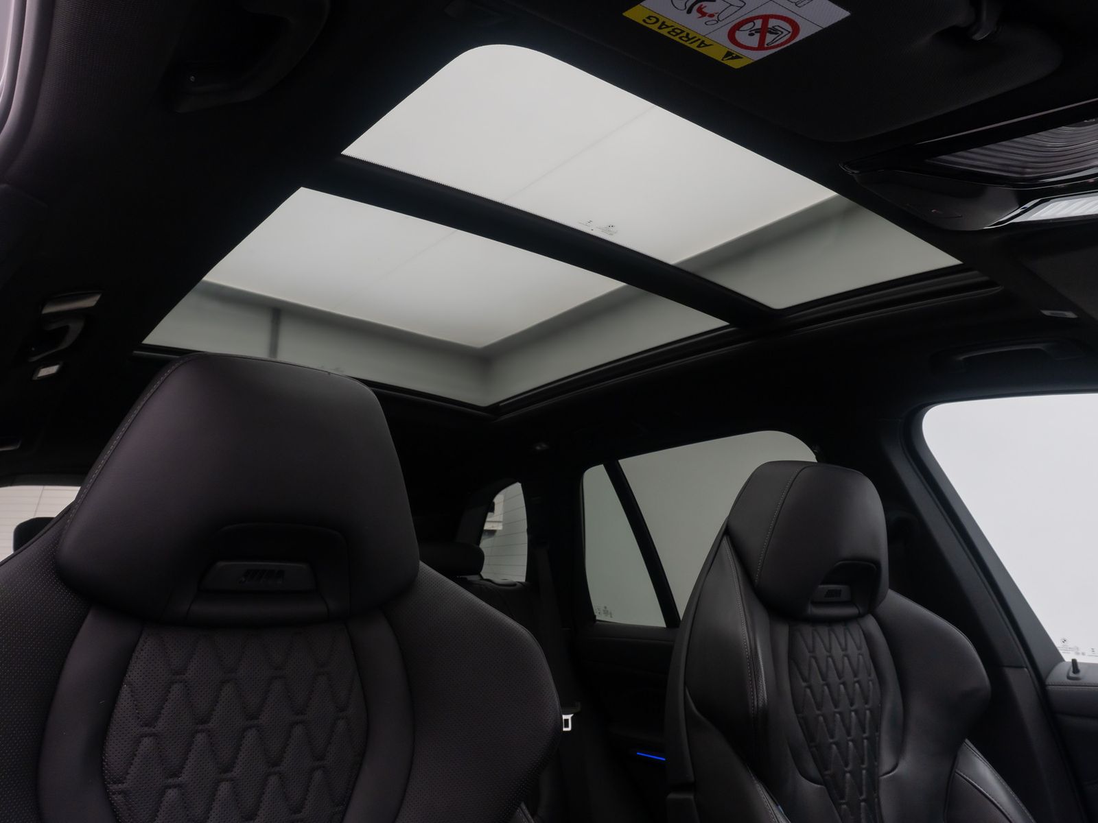 Fahrzeugabbildung BMW X5 xD30d M Sport 360&deg;HUD Panorama Individual 21"