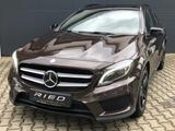 Mercedes-Benz GLA 220 d 4Matic AMG LED Navi Leder Kam Soundsy. - Mercedes-Benz GLA 220 mit Panoramadach