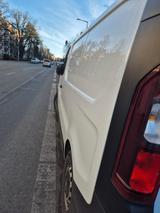 Opel Vivaro - Opel Vivaro aus 2016 mit Diesel-Antrieb: Kleinbus