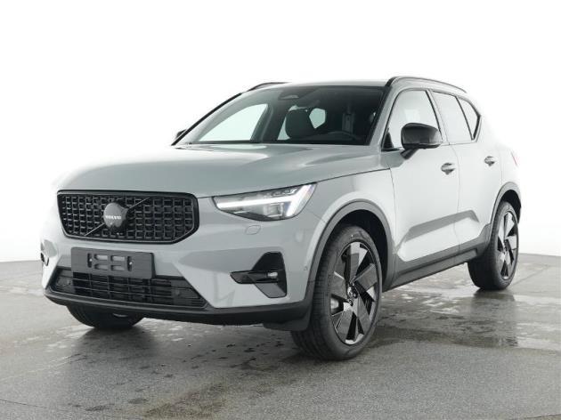 Volvo XC40 B4 Plus Black Edition PANO/ 360°/ BLIS/ACC/