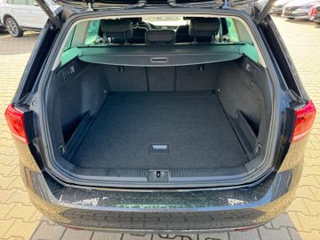 Volkswagen Passat Variant - 11