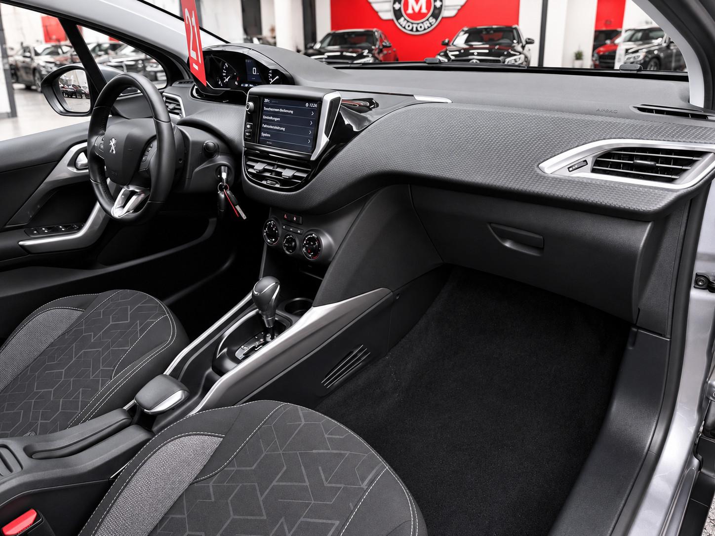 Peugeot 2008 ACTIVE *Aut.*Klima*Temp.*PDC*