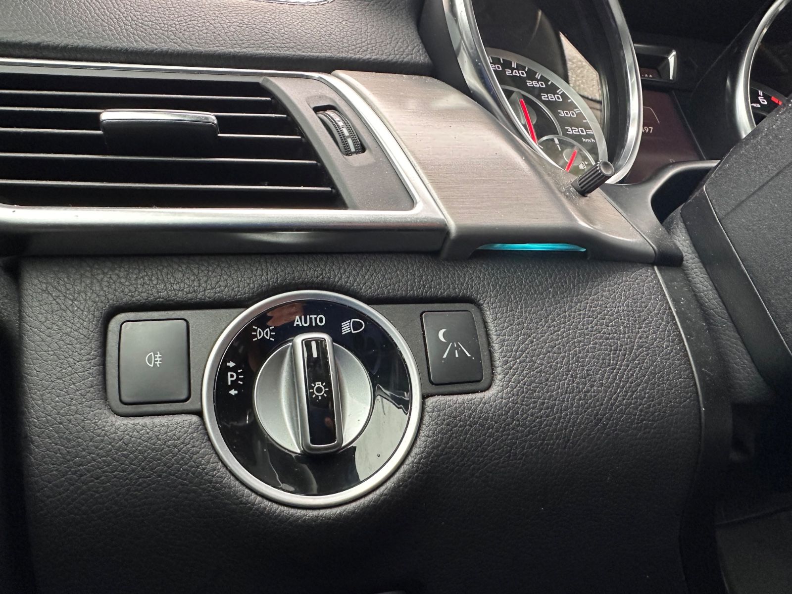 Fahrzeugabbildung Mercedes-Benz ML 63 AMG 4M Perform/AHK/Pano/Nachtsicht/21"/ACC