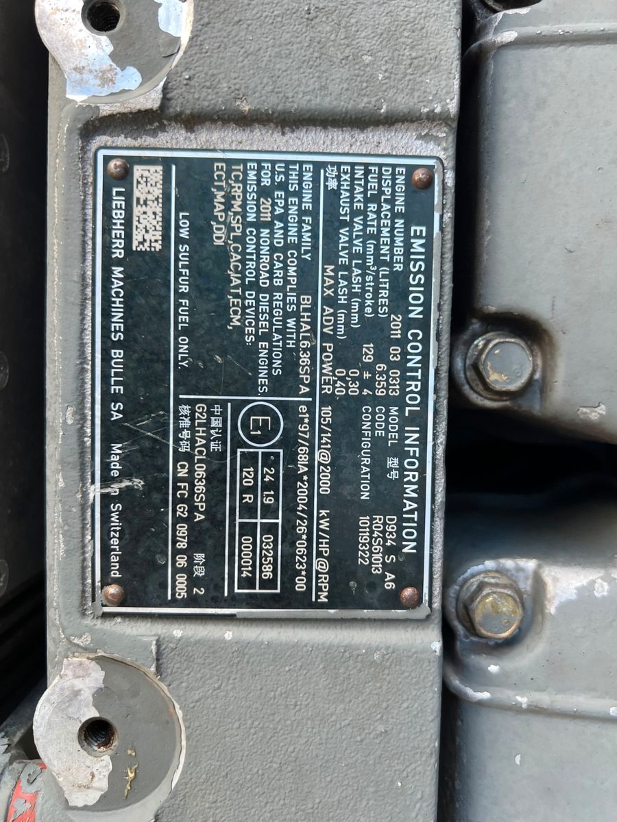 Fahrzeugabbildung Liebherr A 900 C ZW Litronic / 19.393 h / 2011