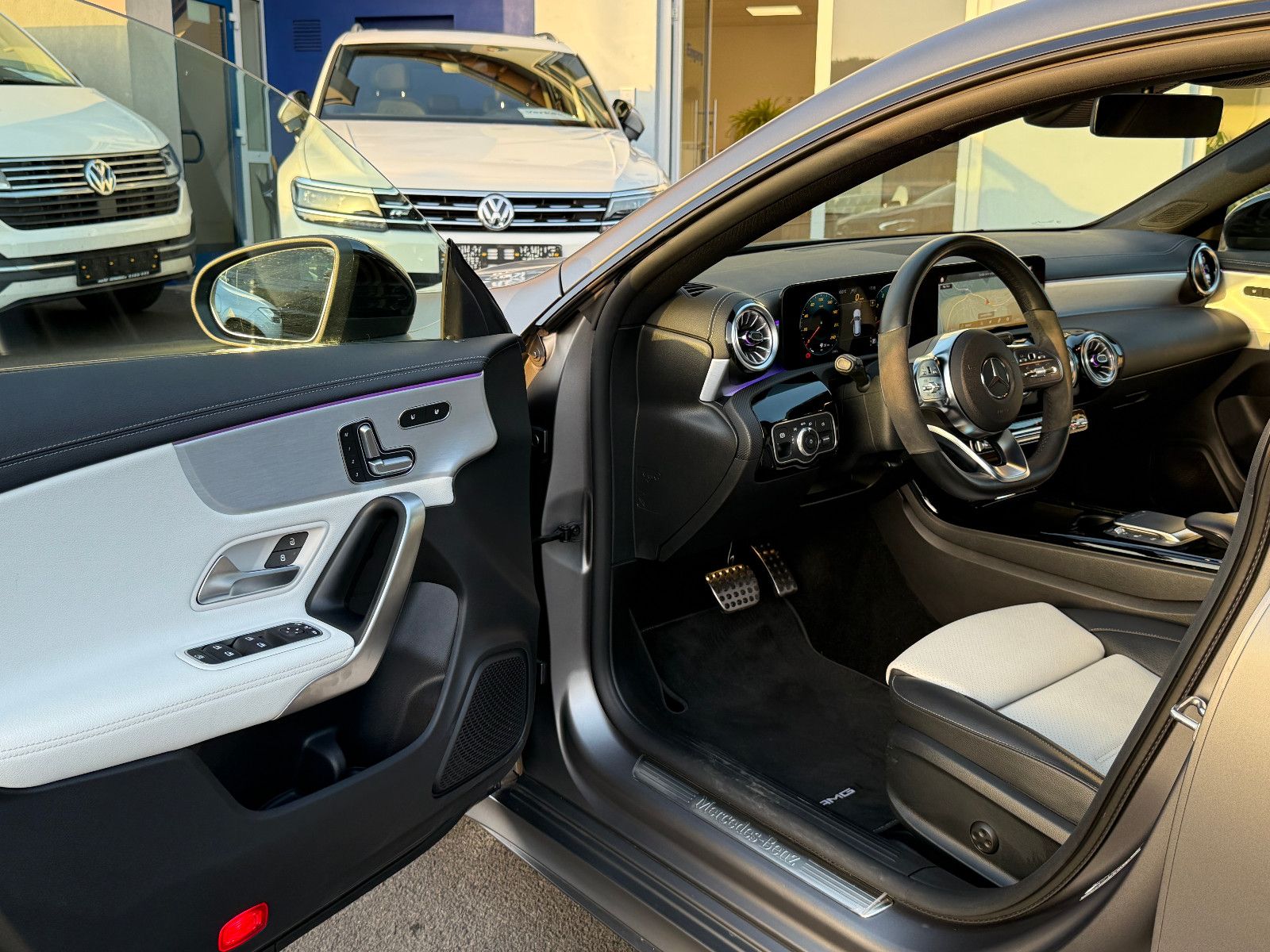 Fahrzeugabbildung Mercedes-Benz CLA 250 SB AMG-Line ACC Leder LED Memory Kamera