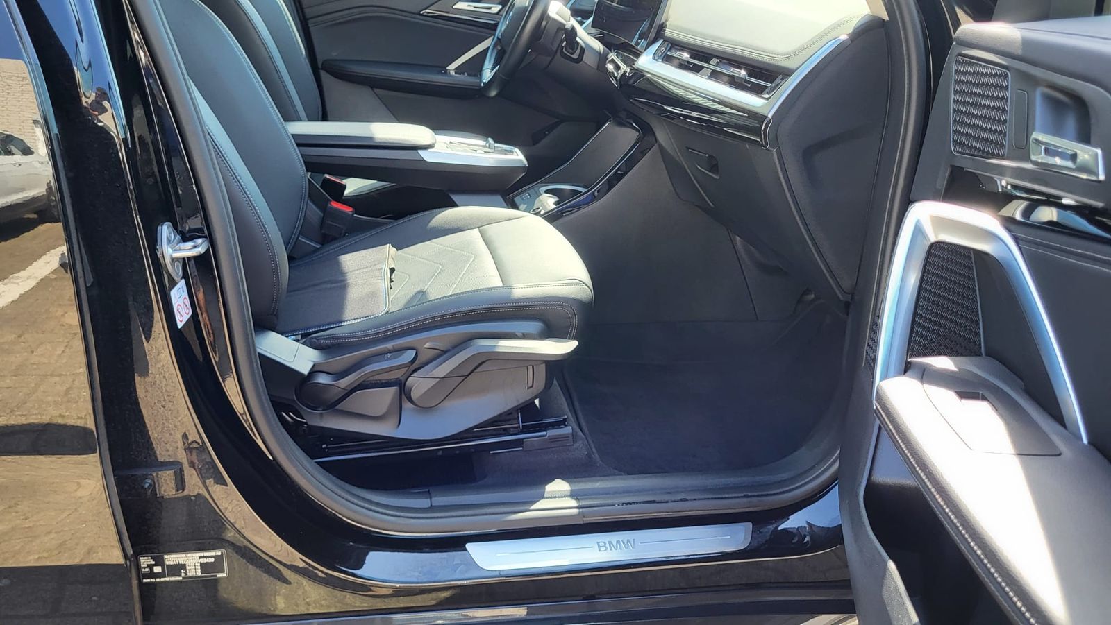 BMW X1 18 d sDrive xLine Live Cockp.Plus Kam PDC LED foto 20