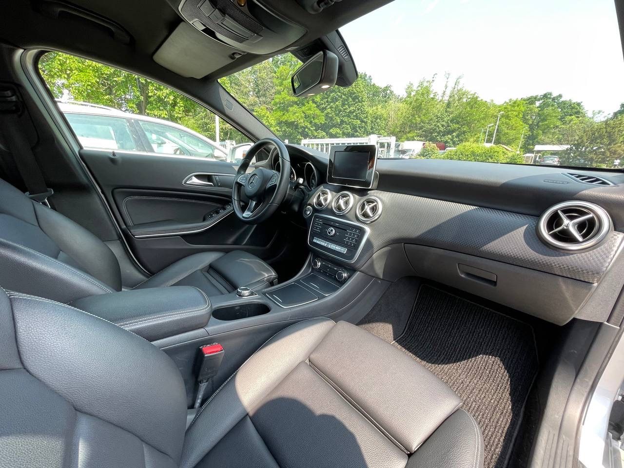 Fahrzeugabbildung Mercedes-Benz A 200 Urban*Rückfahrkamera*LED*Tempomat