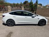 Tesla Model 3 Standard-Reichweite Plus - Hinterrad...