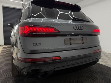 Audi Q7 - 7