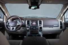 DODGE RAM 1500 5.7l V8 Laramie CrewCab - Unfallfrei