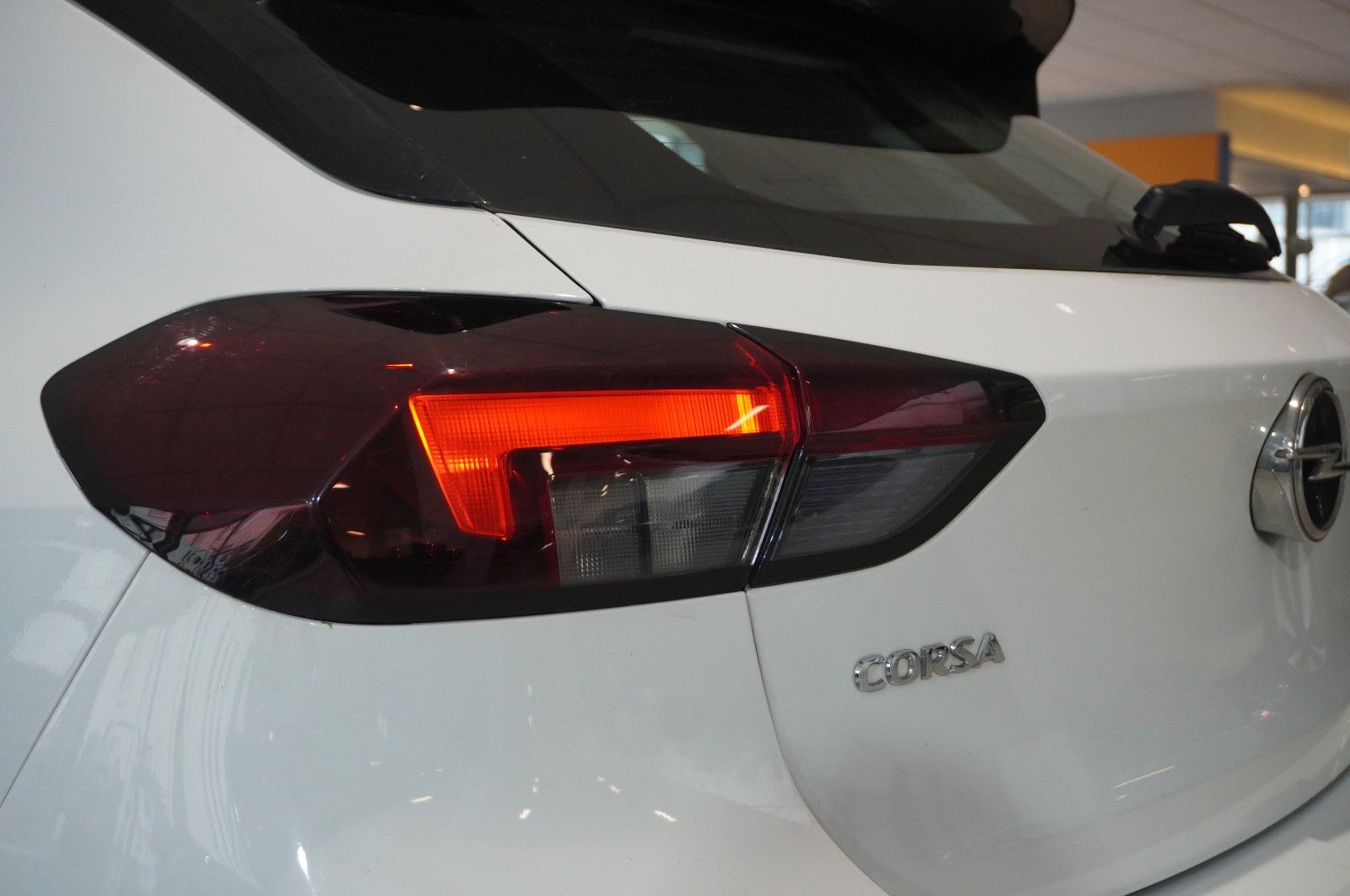 Fahrzeugabbildung Opel Corsa F 1.2T ELEGANCE NAVI/LED/KAMERA/VIRT/SPORT