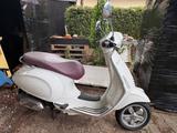 Vespa Primavera 50 4T - VESPA 50 4T
