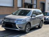 Mitsubishi Outlander 2.2 DI-D Diamant Edition+ 4WD Auto... - Mitsubishi Outlander in Essen