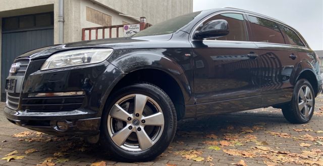 Audi Q7 4.2 FSI quattro Navi PDC 7Sitzer Leder Tüv