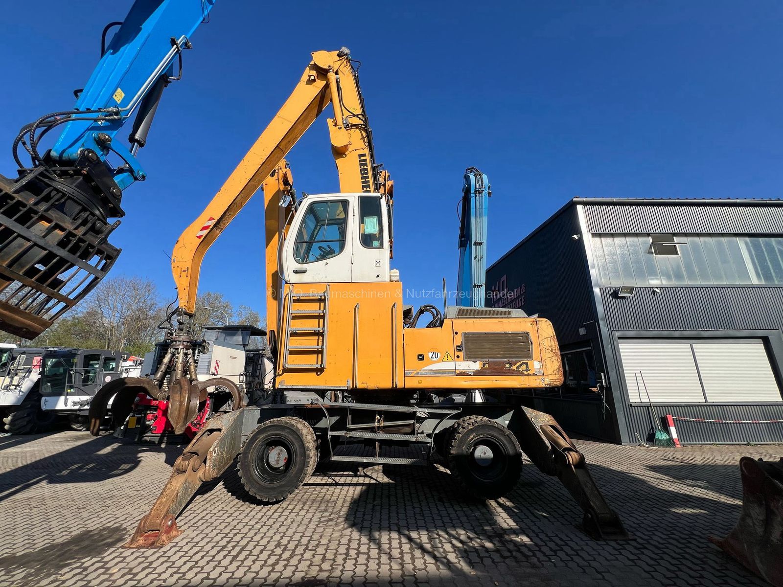Fahrzeugabbildung Liebherr A 934 C Litronic
