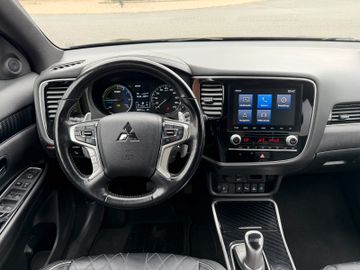 Mitsubishi Outlander - 9