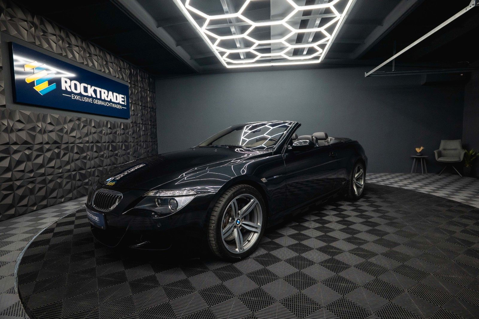 Fahrzeugabbildung BMW M6 Cabrio 5.0 V10 SMG Carbon *Head Up*Bi-Xenon*