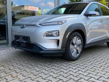 Fahrzeugabbildung Hyundai KONA Elektro 64kWh Premium NAVI LEDER SITZP SD