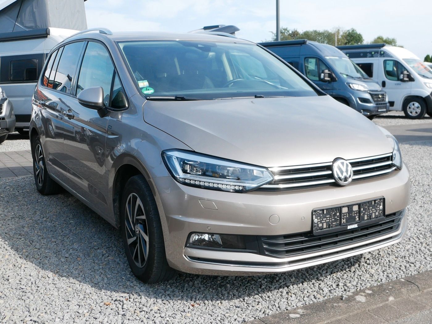 Fahrzeugabbildung Volkswagen Touran 1.5 TSI Join STANDHZG LED NAVI AHK