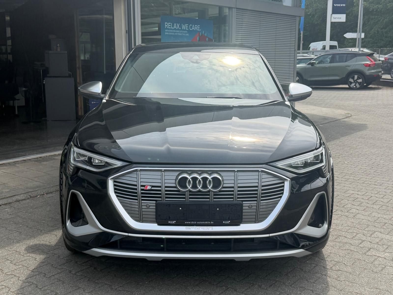 Fahrzeugabbildung Audi e-tron S QUATT 2X S LINE LUFT+MEMO+NAVI+LED+PDC+