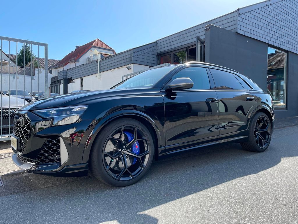 Image of Audi RSQ8