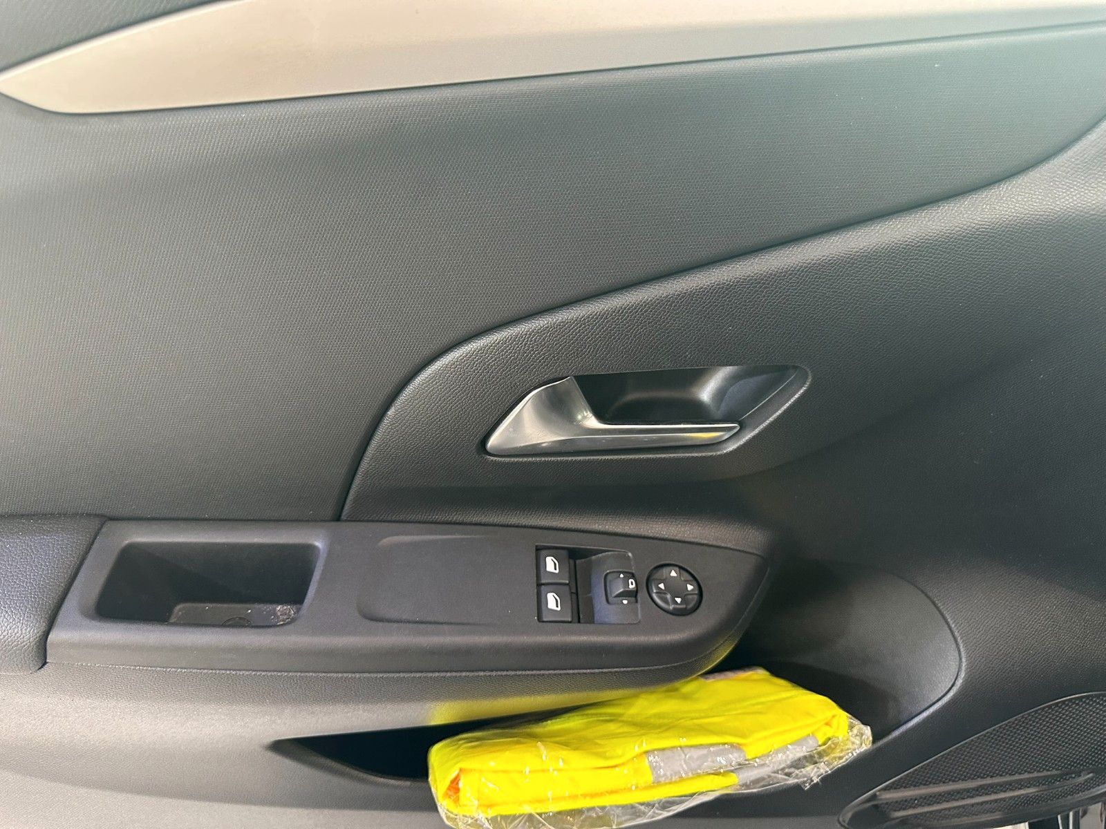 Fahrzeugabbildung Opel Corsa F Edition 1.5TD NAVI/PDC/R´CAM/ALU/TEMPO
