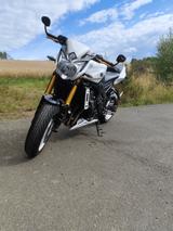 Yamaha FZ8 RN25 - YAMAHA R8
