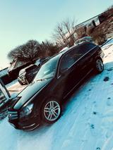 Mercedes-Benz Mercedes Benz C220 d - Mercedes-Benz C 220 aus 2012 mit Diesel-Antrieb: Kombi