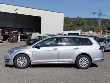 Volkswagen Golf - 2
